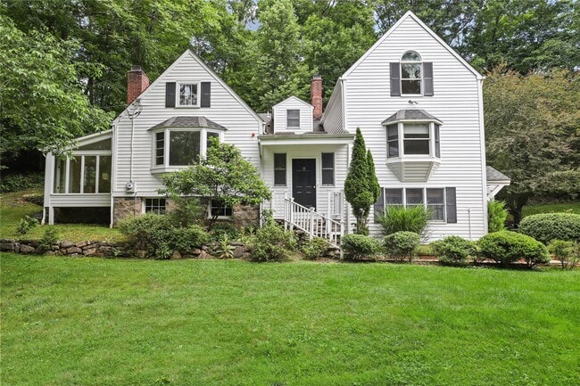 Photo - 243 Pound Ridge Rd Casa