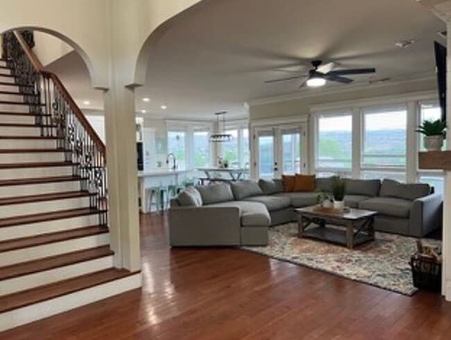 Photo - Beautiful, 6 Bedroom Home!