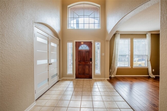 Photo - 158 Prairie Dawn Cir