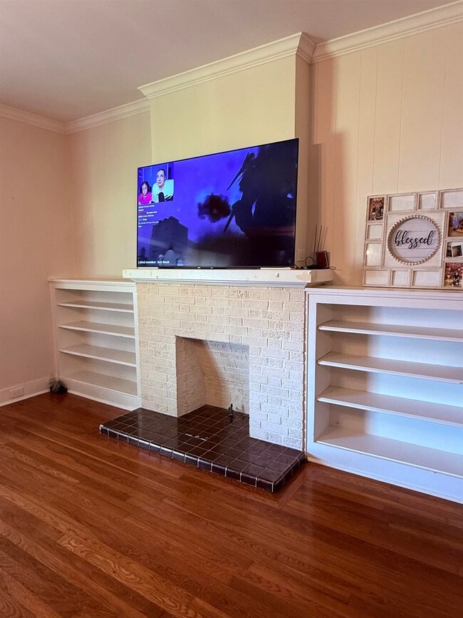 Photo - 1608 Mier St