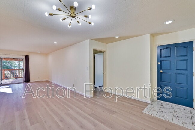 Photo - 3322 Shasta Dr