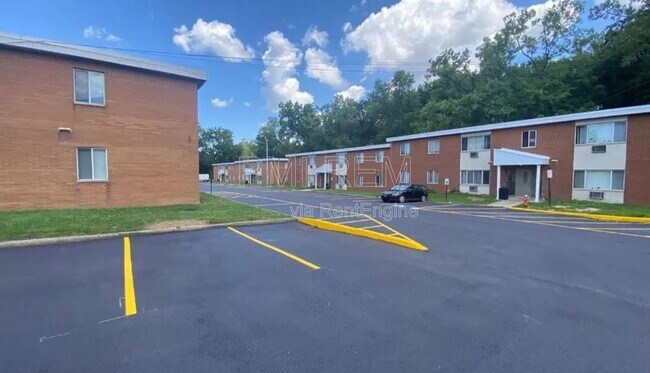 Photo - Creekside Apartments