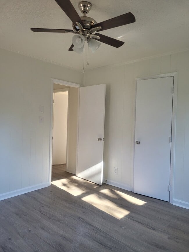 Photo - 2605 Vineyard St