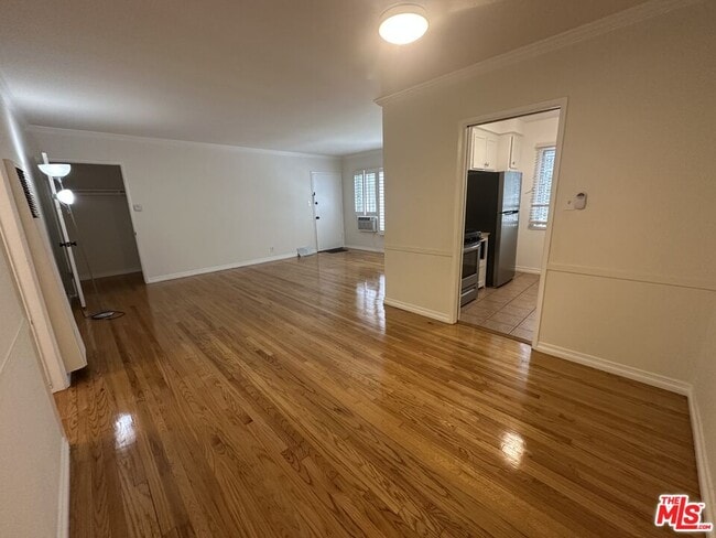 Photo - 8360 Blackburn Ave Unidad 4