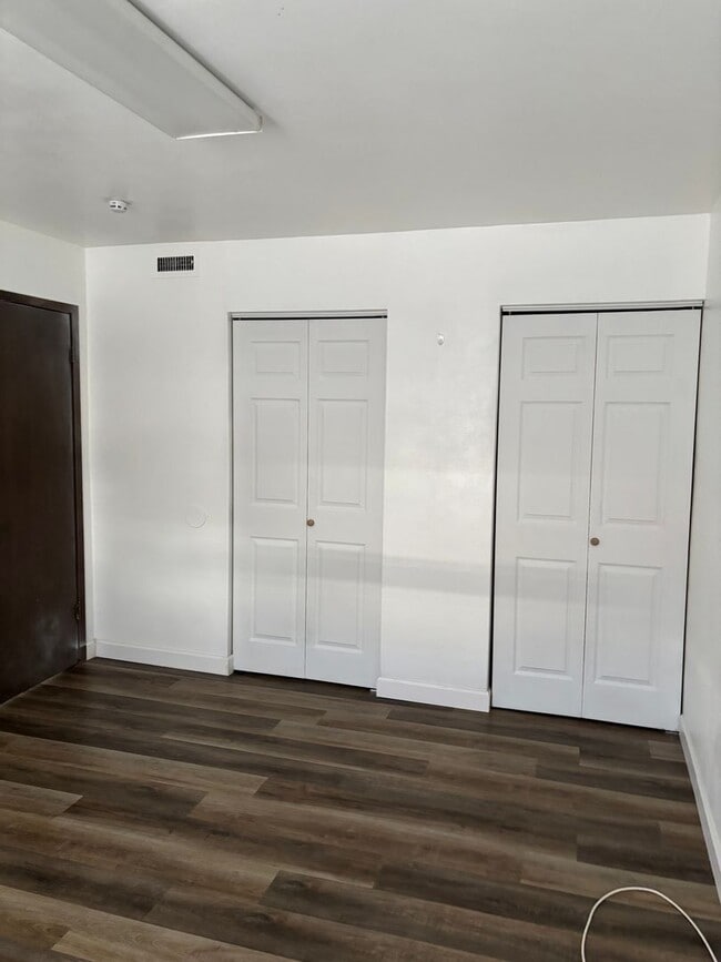 Photo - 104 N 27th St Unidad #4