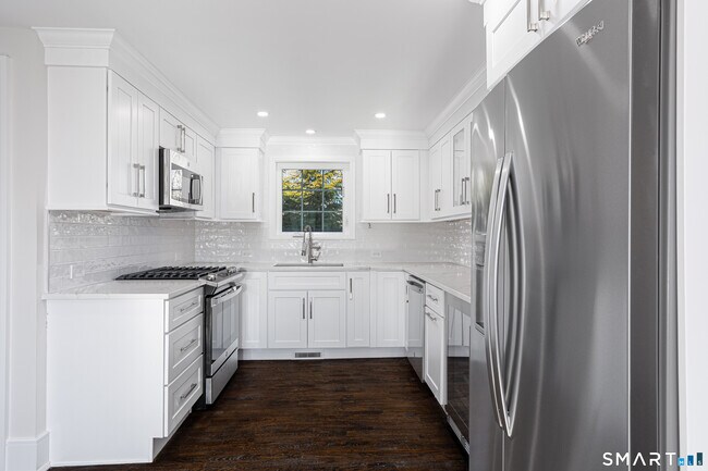 Photo - 42 Poe Ct