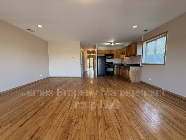 Photo - 2729 W Congress Pkwy