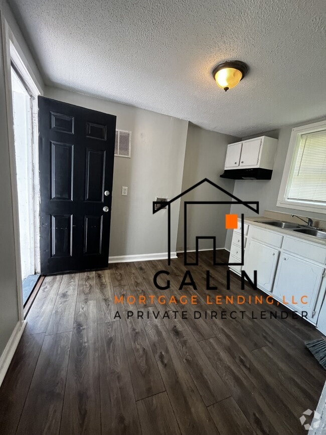 Building Photo - 745 E Waldburg St Rental