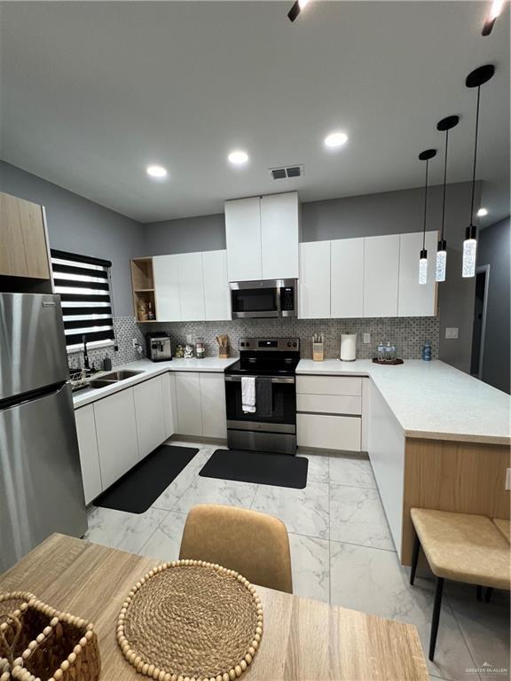 1421 E Iris Ave Unit 3