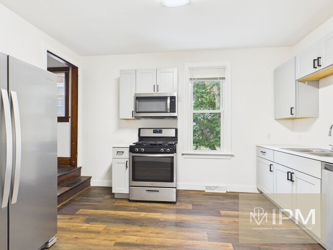 Photo - 1/2 OFF 1st Months Rent! Available Now!  D...