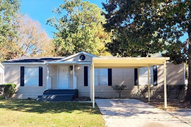 Building Photo - 30430 Valley Oaks Dr