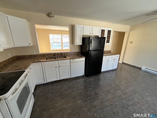 Photo - 27 Thomas St