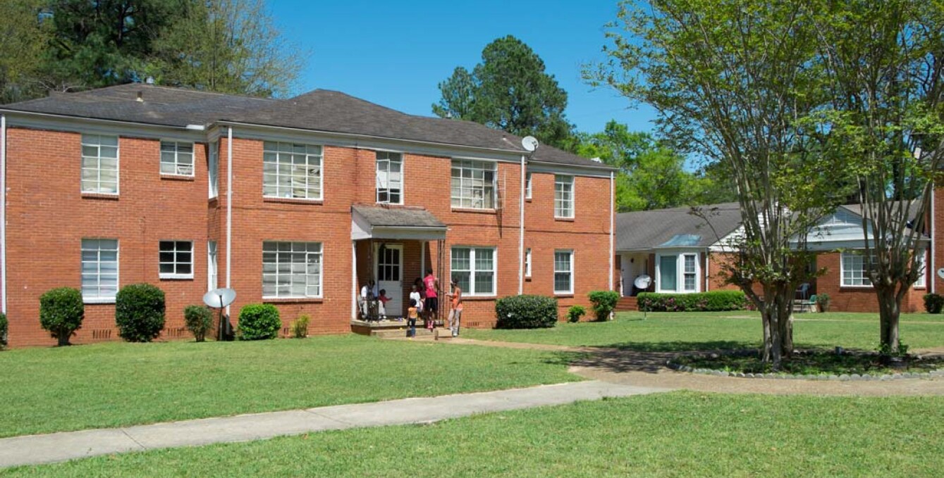 Photo - Country Club Apartments
