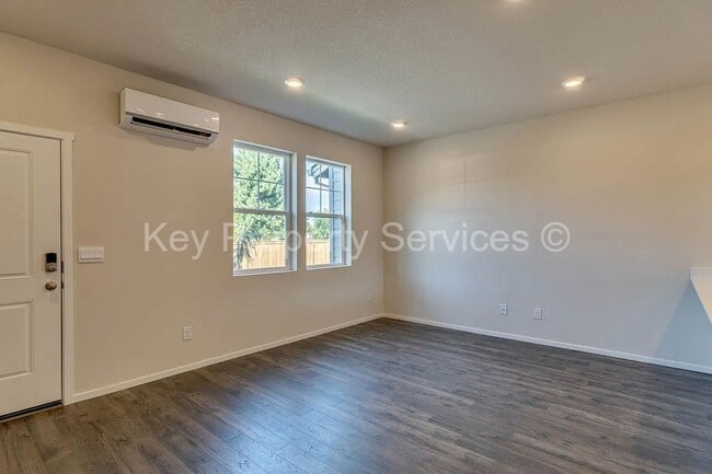 Photo - Brush Prairie Area Townhome