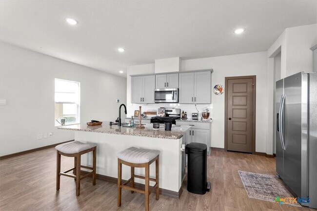 Photo - 410 Kayden Pt