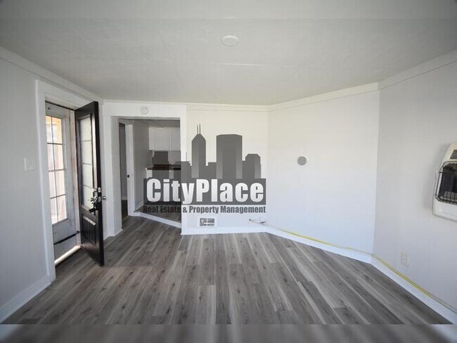 Photo - 1755 W Morris St