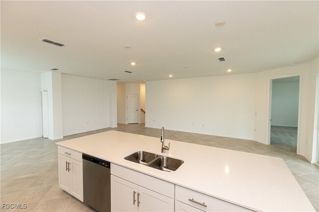 Building Photo - 16572 Kingwood Ln Unit 3622