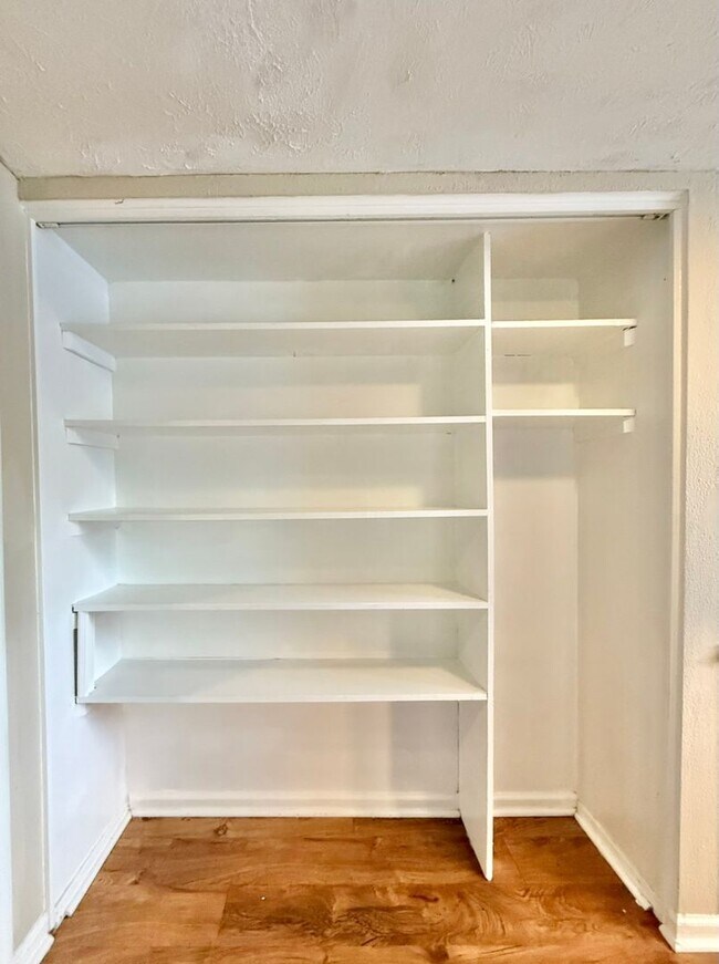 Photo - Delmar Dr. 2510/2512 Unit 2510 Delmar Dr.