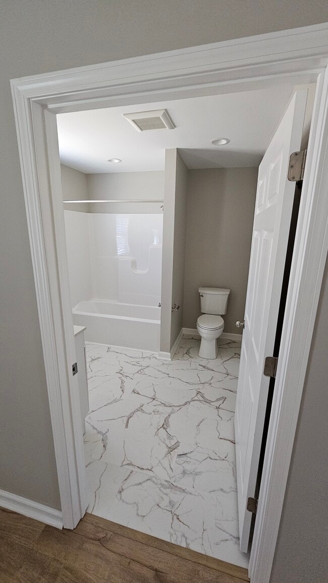 Photo - 2150 Windsor Ave