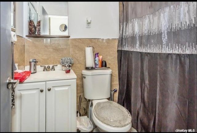 3 bedroom in Canarsie NY 11236 - 3 bedroom in Canarsie NY 11236 House