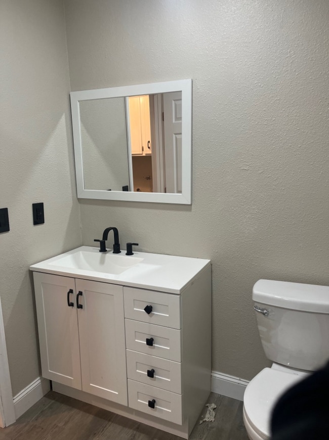 Building Photo - 1331 N Cloverleaf Pl Unit A