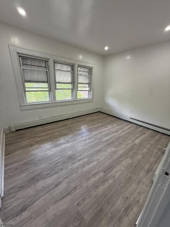 85 Sunnyside Terrace Unit 3