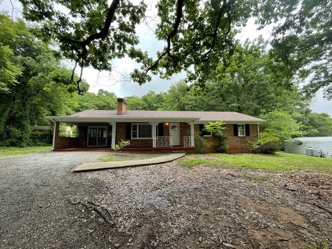 Photo - 156 Hilldale Ln House
