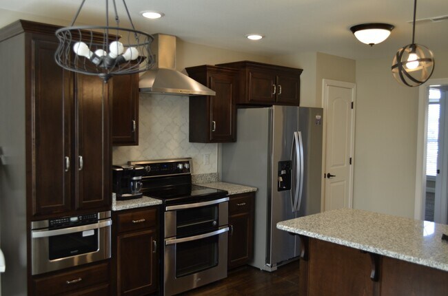 Photo - 1062 Harrison Way