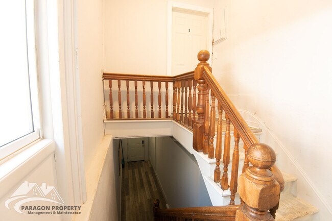 Photo - 48 Adelaide St N Unit 3