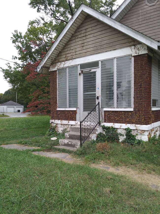 Photo - 2305 7th Street Rd