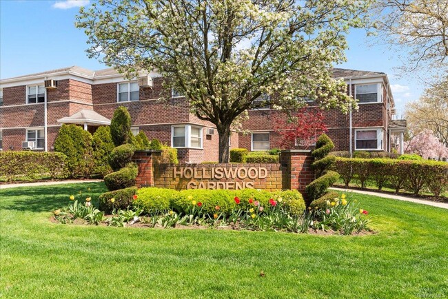 Photo - 196-36 Pompeii Ave Condo Unit 2nd