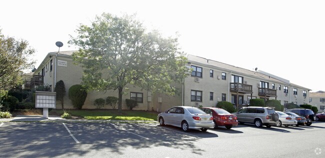 Photo - Hillcrest Point Apartments