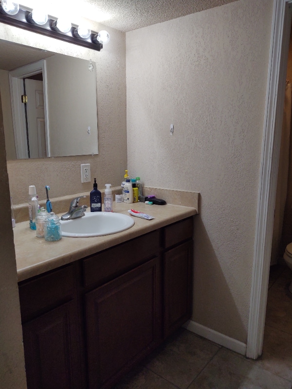 Photo - 1745 W 24th St