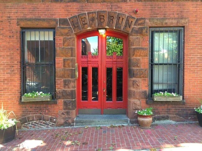 Photo - 17 Cazenove St Unidad 406