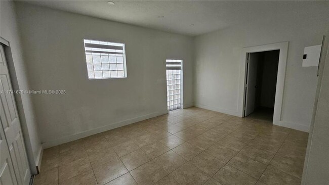 Photo - 3 bedroom in Hollywood FL 33020