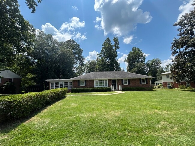 3 Bed/3 Bath - 3 Bed/3 Bath House