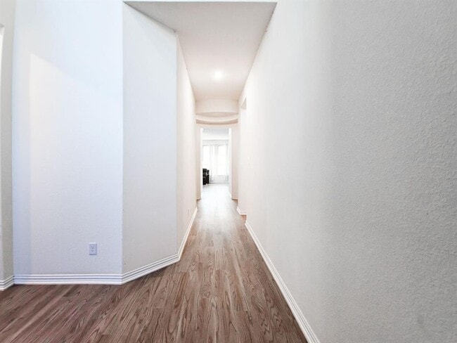 Photo - 627 Pheasant Hill Ln