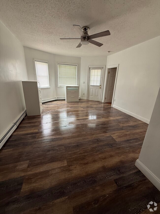 Building Photo - 149 2nd Ave Unit First floor Rental