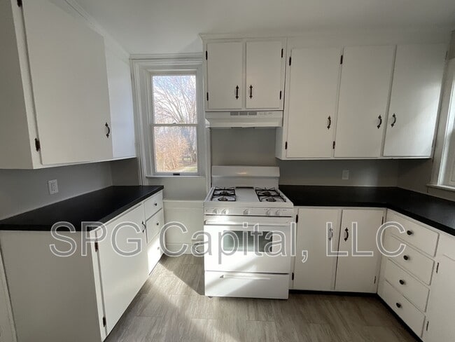 Photo - 21 S Washington St