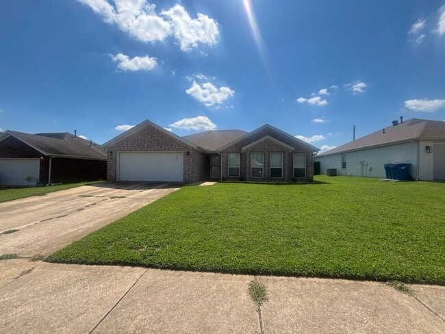 Building Photo - 4005 SW Carriageway Ave Rental