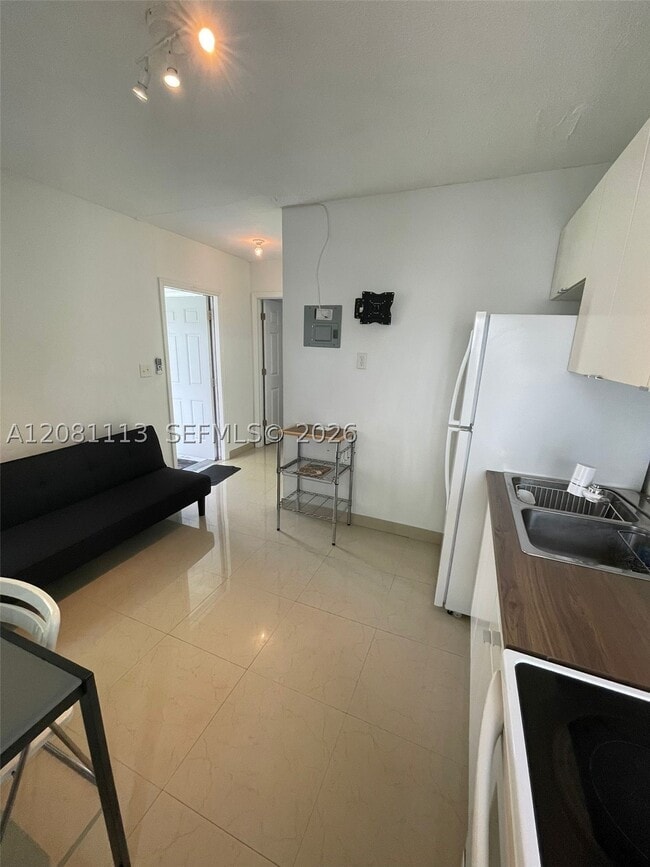 Photo - 2463 NE 183rd St Unit 2