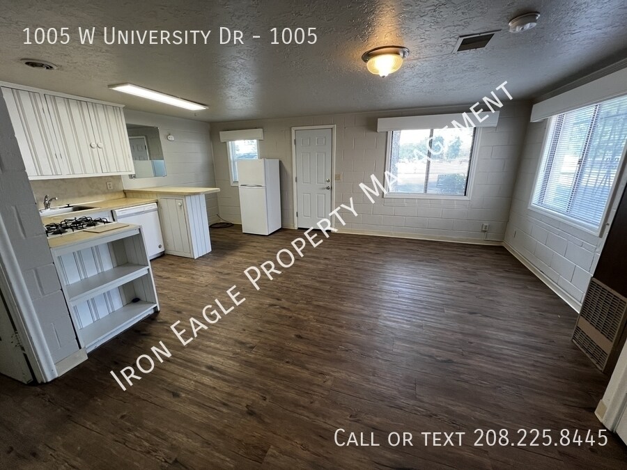 Photo - 1005 W University Dr Unit 1005