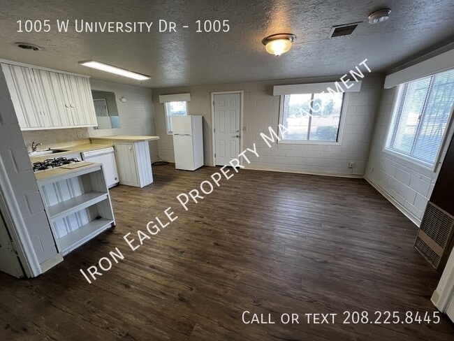 Building Photo - 1005 W University Dr Unit 1005