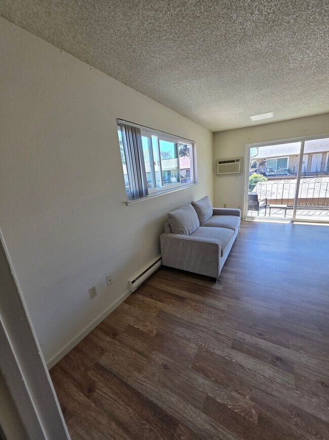 4047 Hamilton Ave Unit 4047 Hamilton Ave  - F7