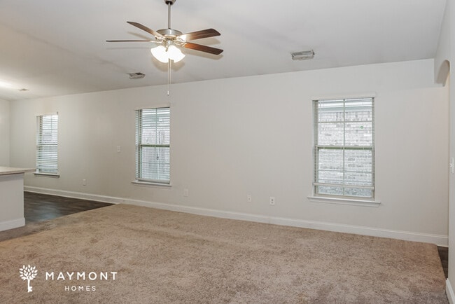 Photo - 236 Bermuda Lakes Dr