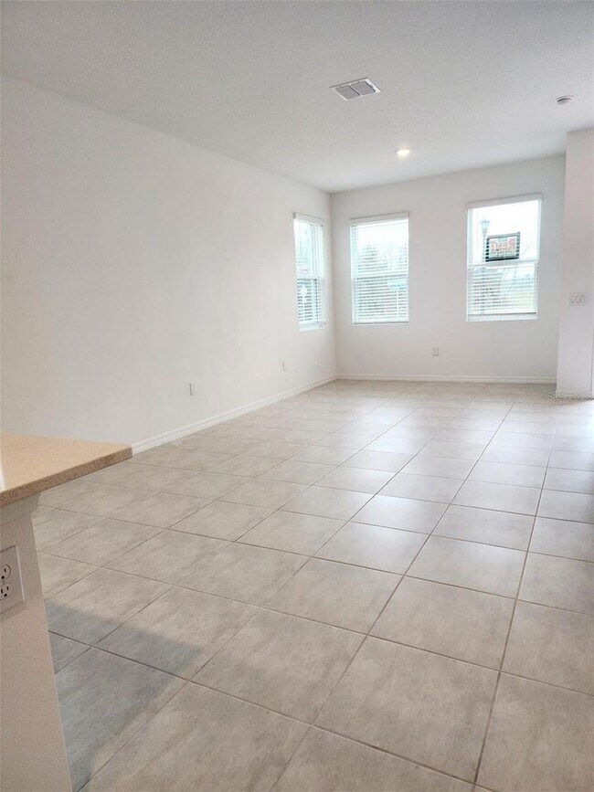 Photo - 2 Bedroom Townhome For Rent in Westview Kissimmee