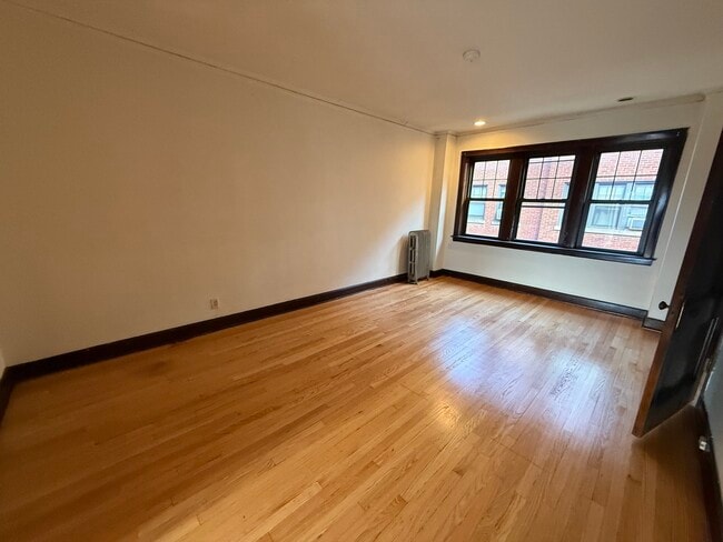 Photo - 3258 Maple Ave Unit 2G