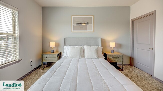 Photo - 650 S Main St Unidad 1350