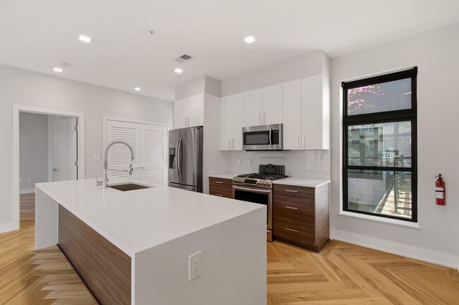 Photo - 1345 K St SE