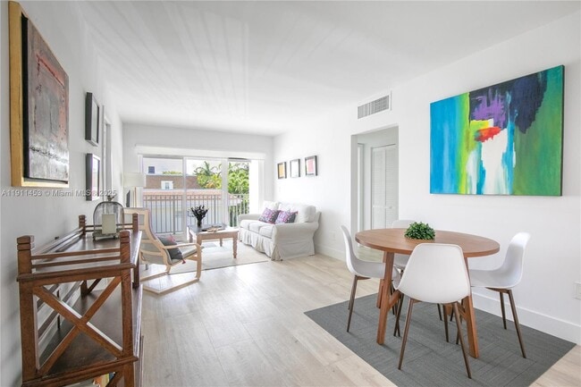 Building Photo - 290 Sunrise Dr Unit 3-F